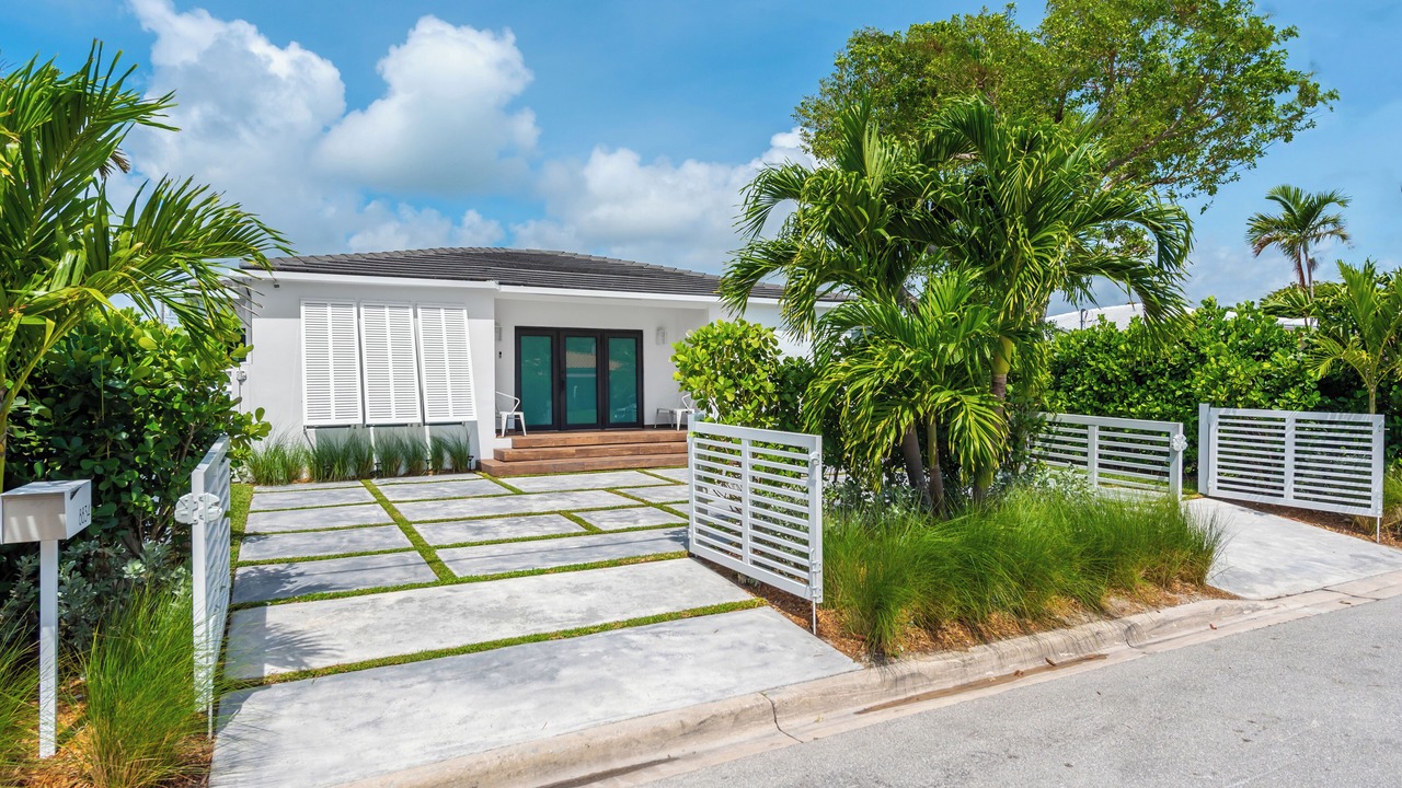 Photo of Outdoor in Surfside