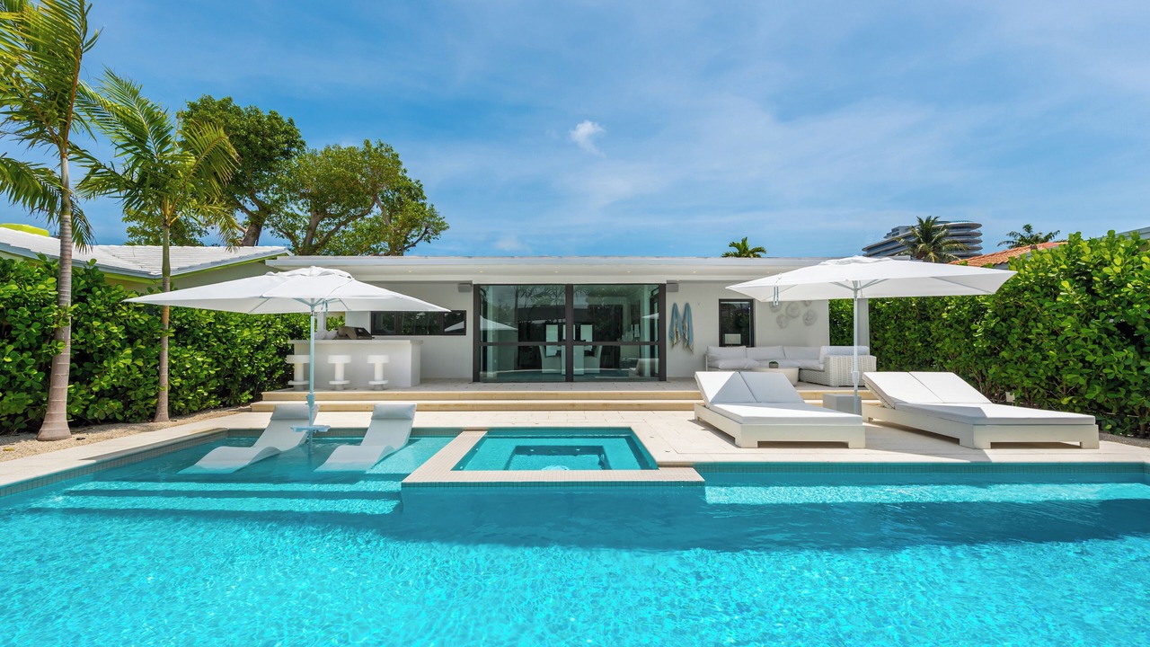 Photo of Outdoor in Surfside