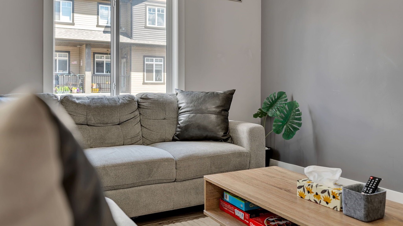 Photo of Livingroom in Southeast Edmonton