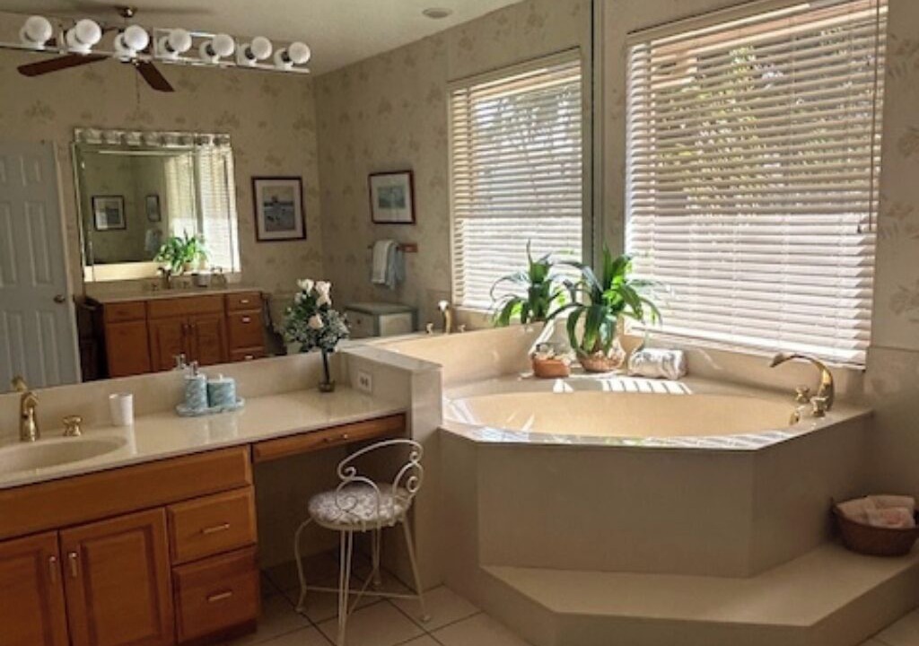 Photo of Bathroom in Lighthouse Point