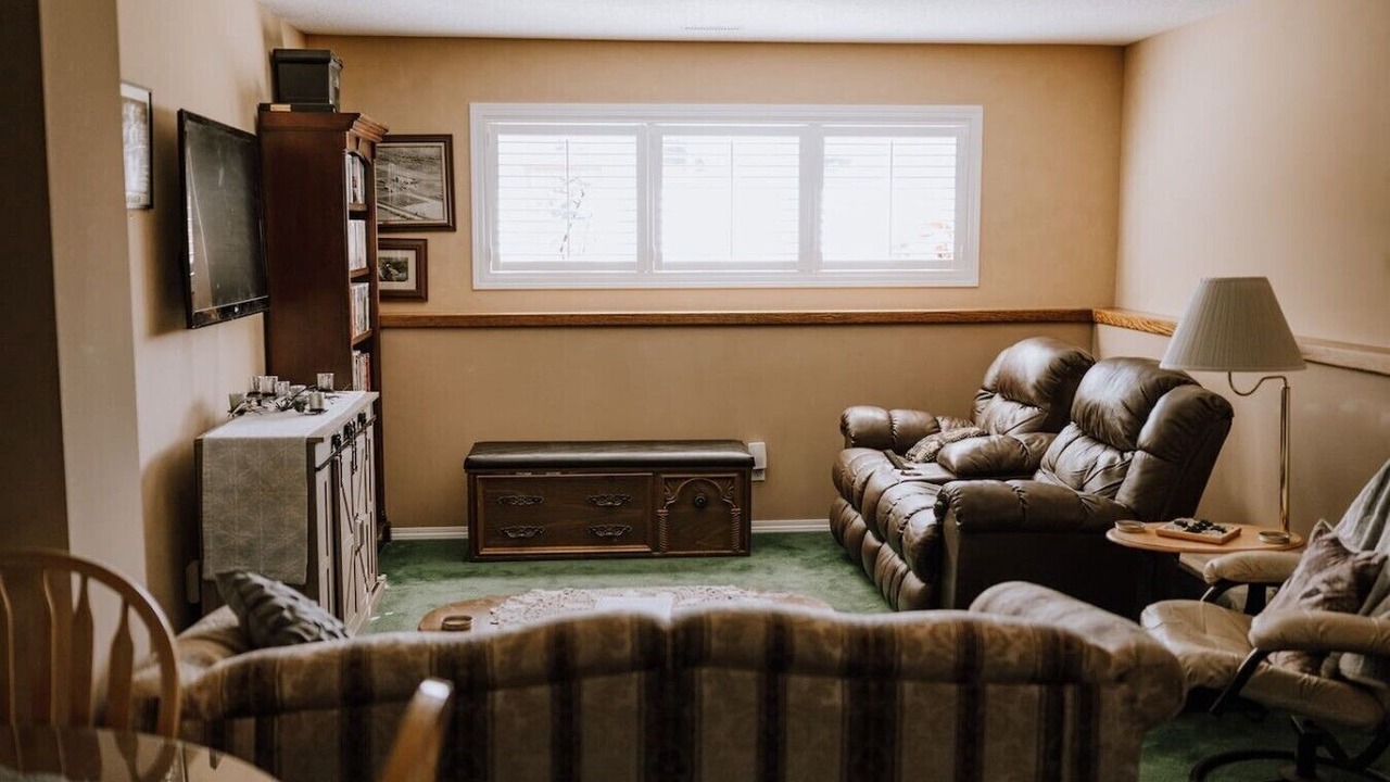Photo of Livingroom in Olds