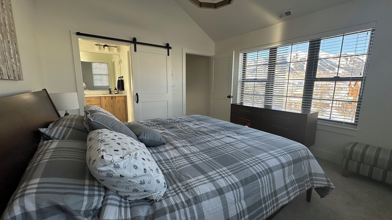 Photo of Bedroom in Crested Butte South