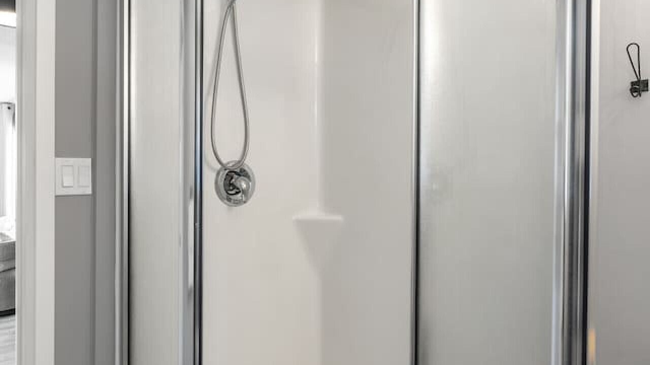 Photo of Bathroom in Parkland Beach