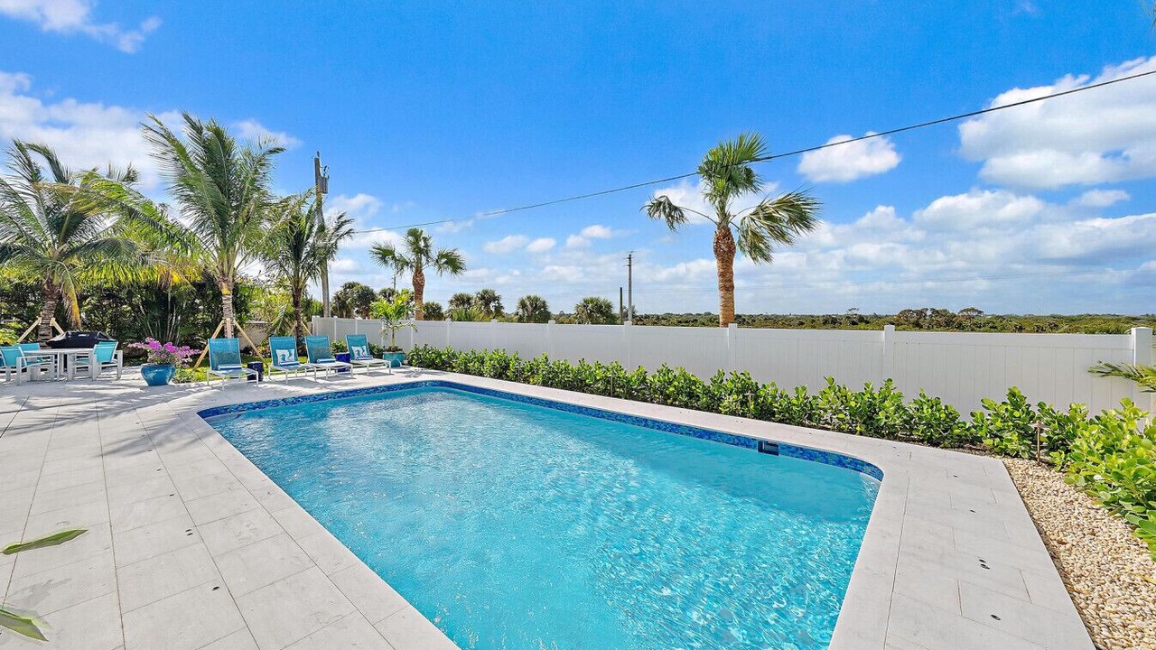 Photo of Outdoor in Juno Beach