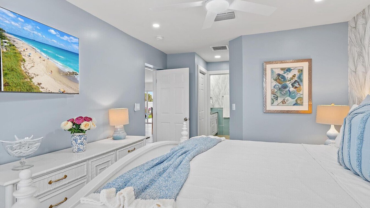 Photo of Bedroom in Juno Beach