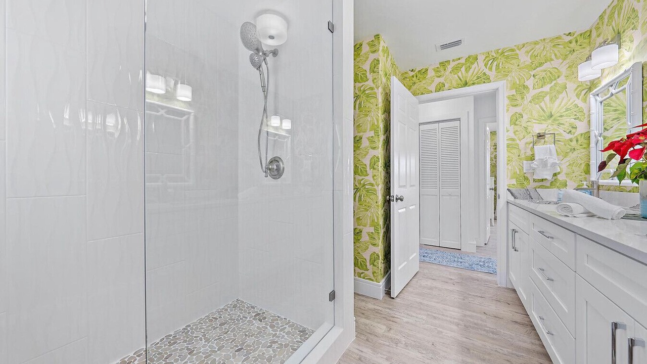 Photo of Bathroom in Juno Beach