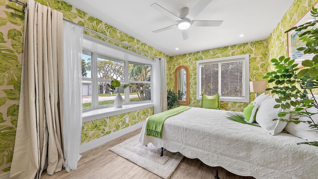 Photo of Bedroom in Juno Beach