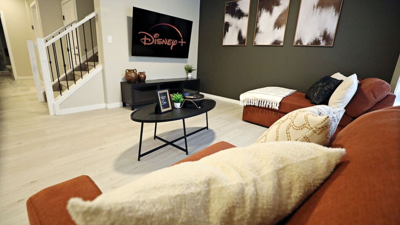Photo of Livingroom in West Edmonton