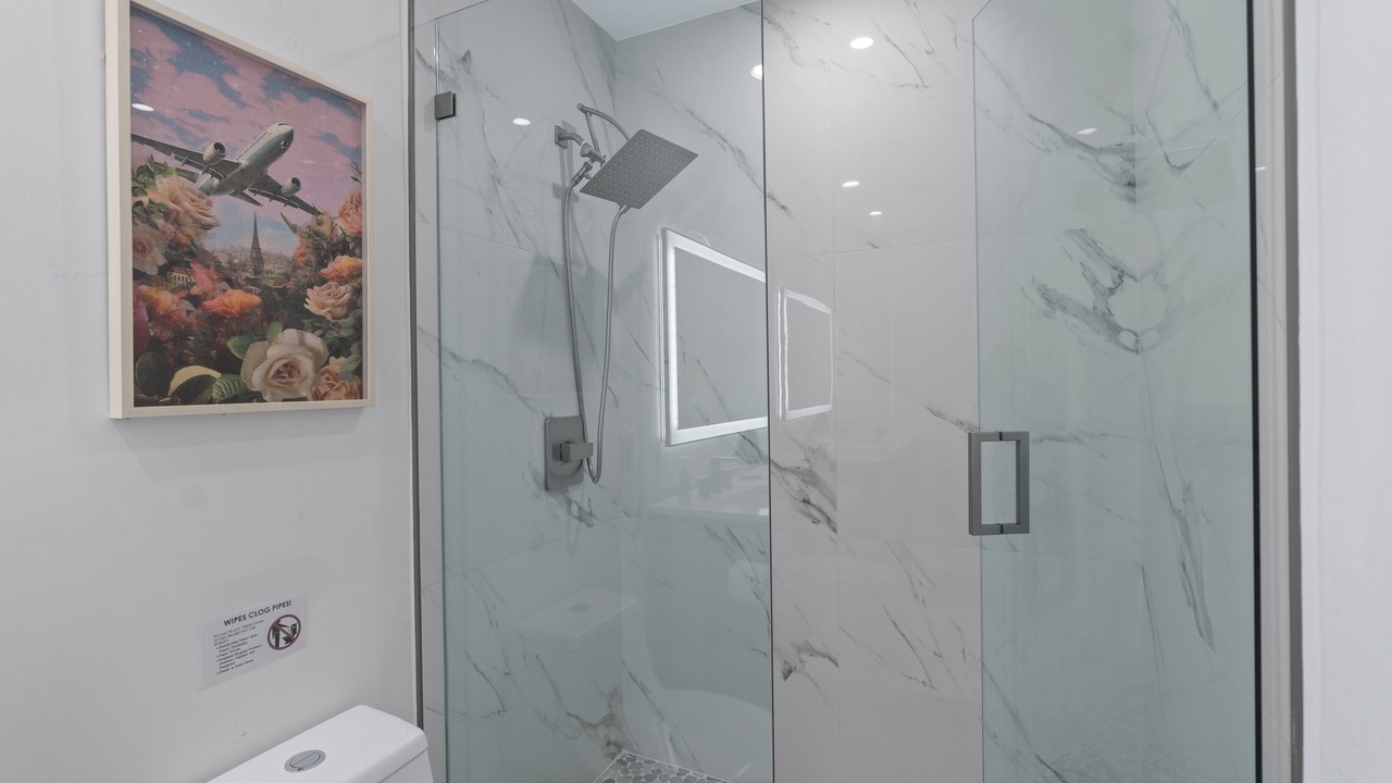 Photo of Bathroom in Garden Isles