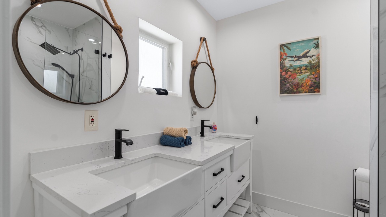 Photo of Bathroom in Garden Isles