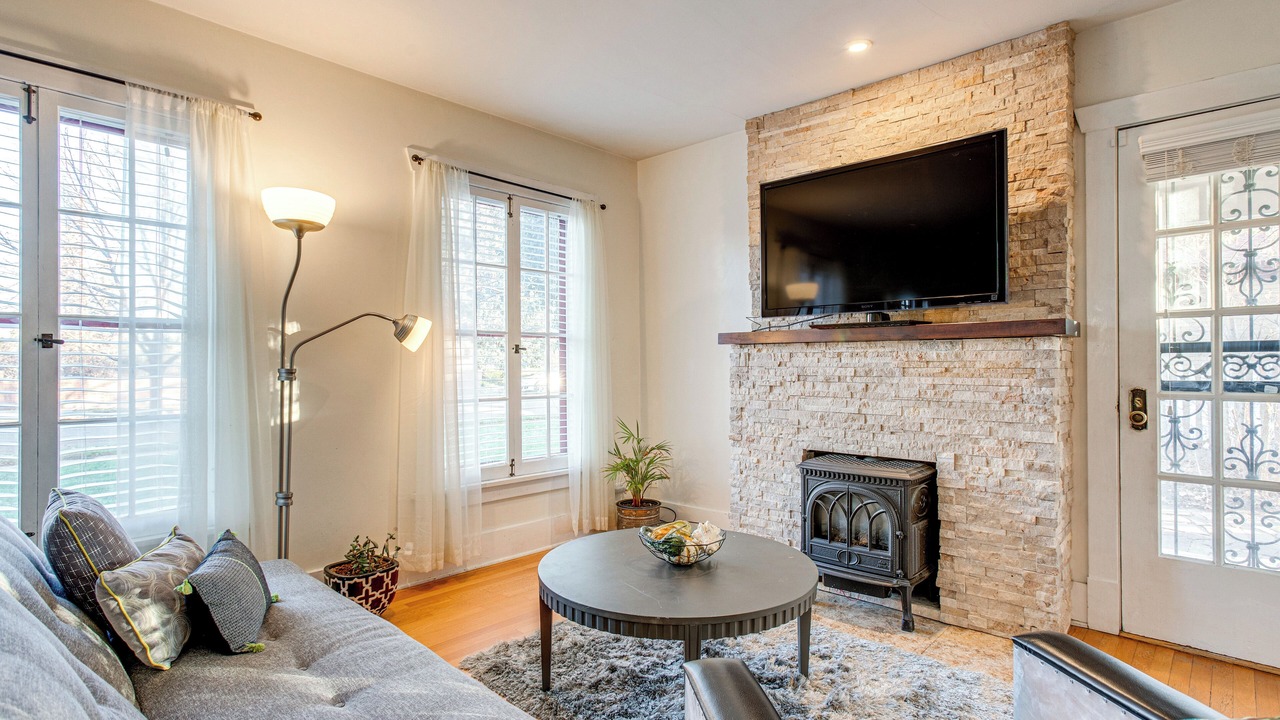 Photo of Bedroom in Englewood