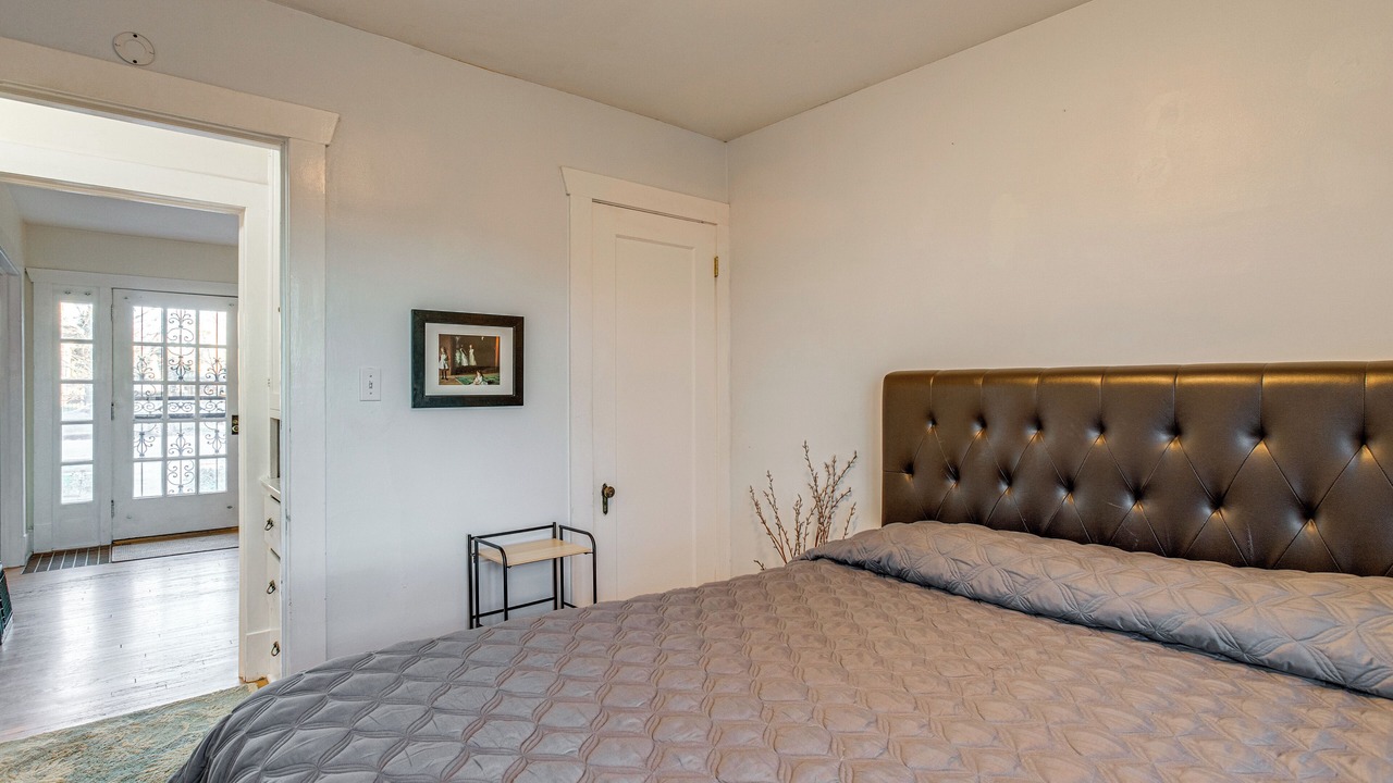 Photo of Bedroom in Englewood
