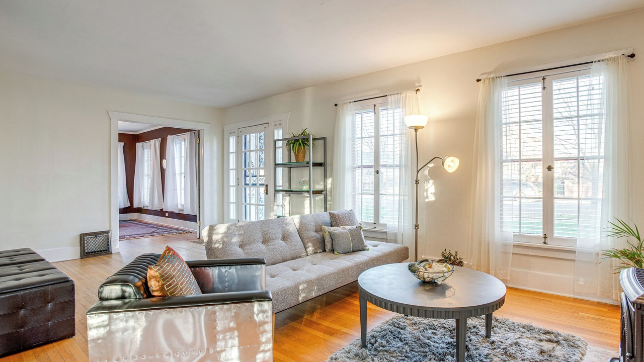 Photo of Livingroom in Englewood