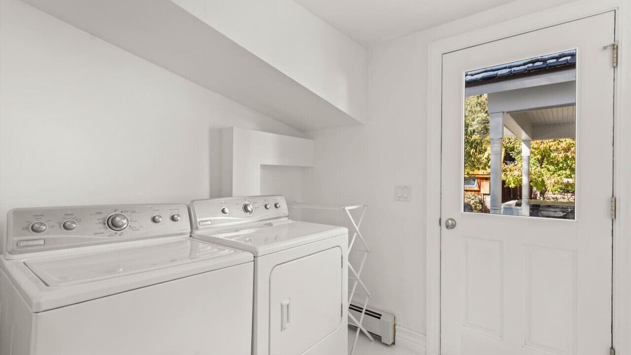 Photo of Bedroom in Basalt