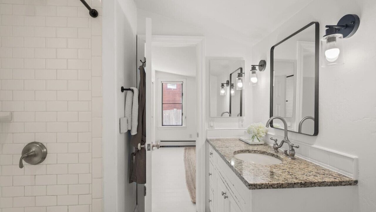 Photo of Bathroom in Basalt