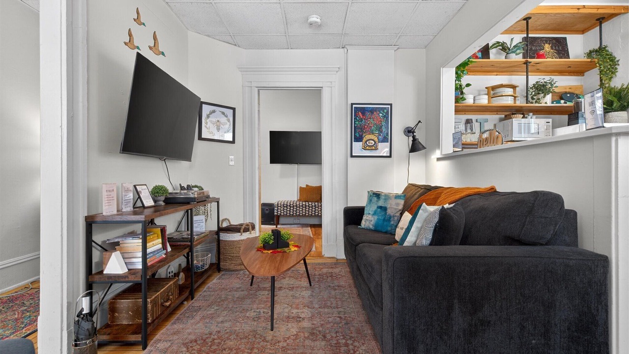 Photo of Livingroom in Old North End