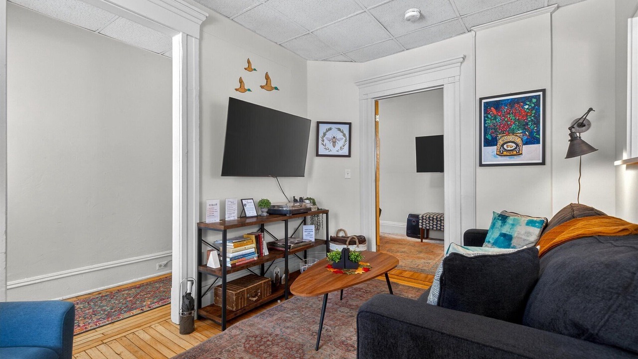 Photo of Livingroom in Old North End
