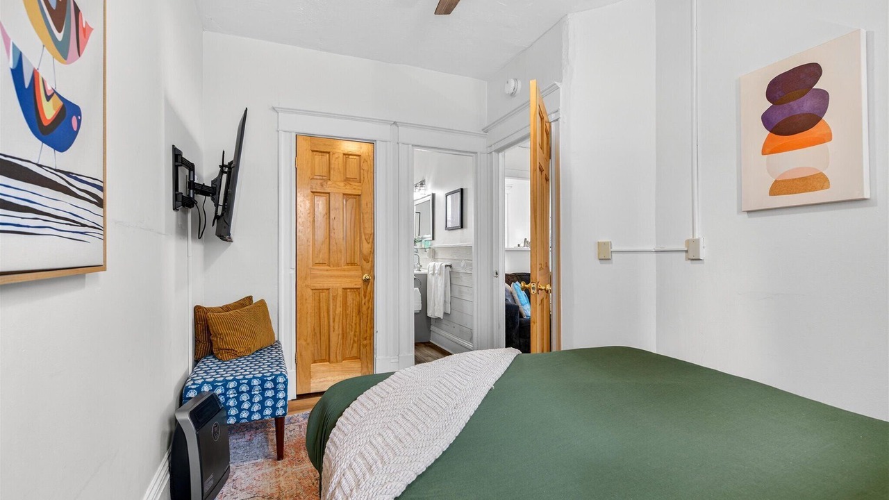 Photo of Bedroom in Old North End