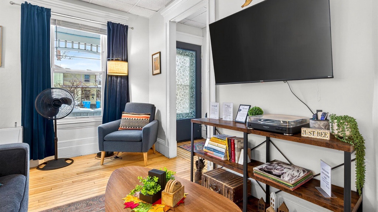 Photo of Livingroom in Old North End