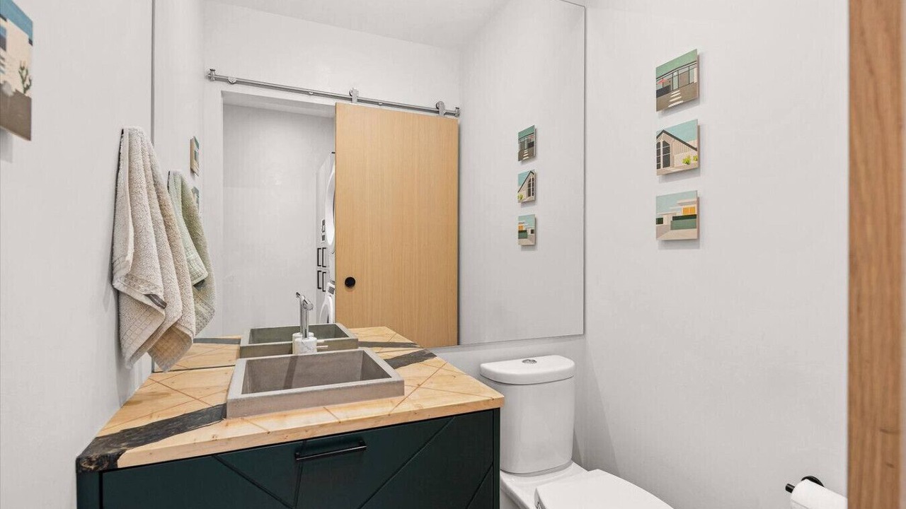 Photo of Bathroom in Okanagan-Similkameen