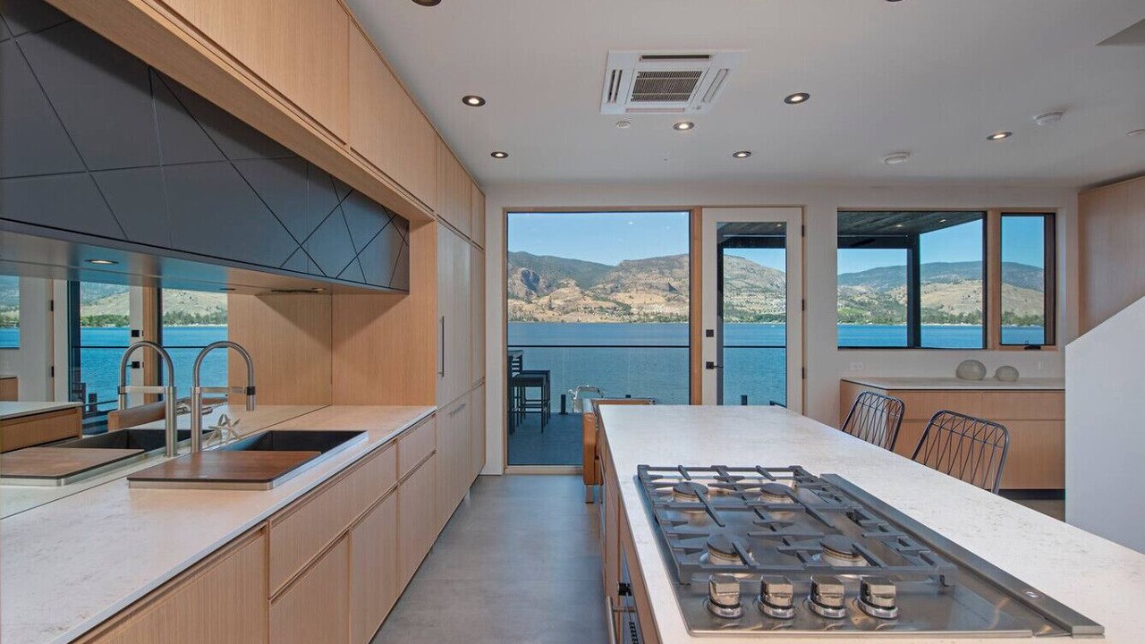 Photo of Kitchen in Okanagan-Similkameen