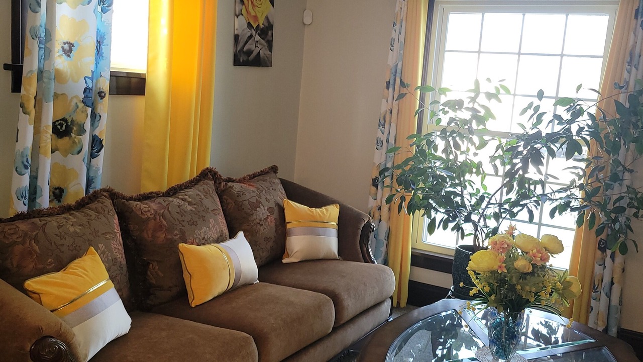 Photo of Livingroom in Garfield Heights