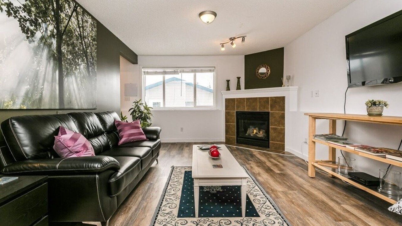 Photo of Livingroom in Southwest Edmonton