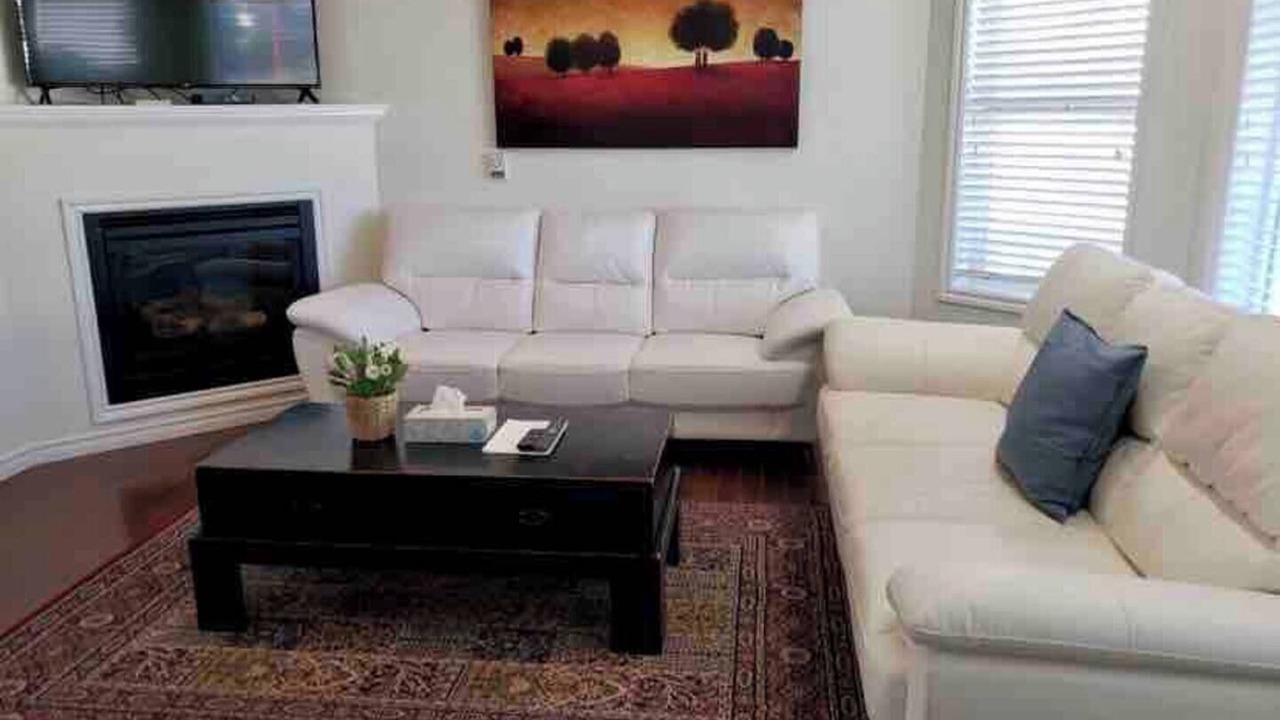 Photo of Livingroom in Leduc