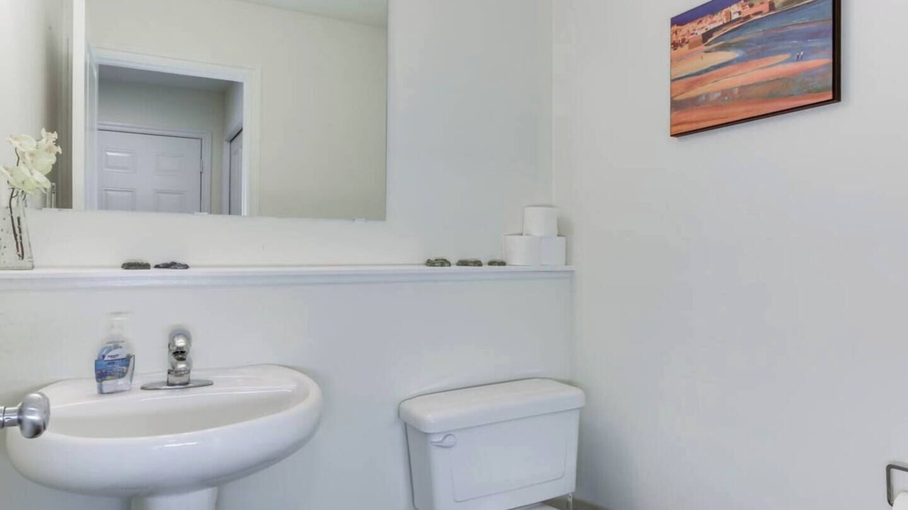 Photo of Bathroom in Leduc