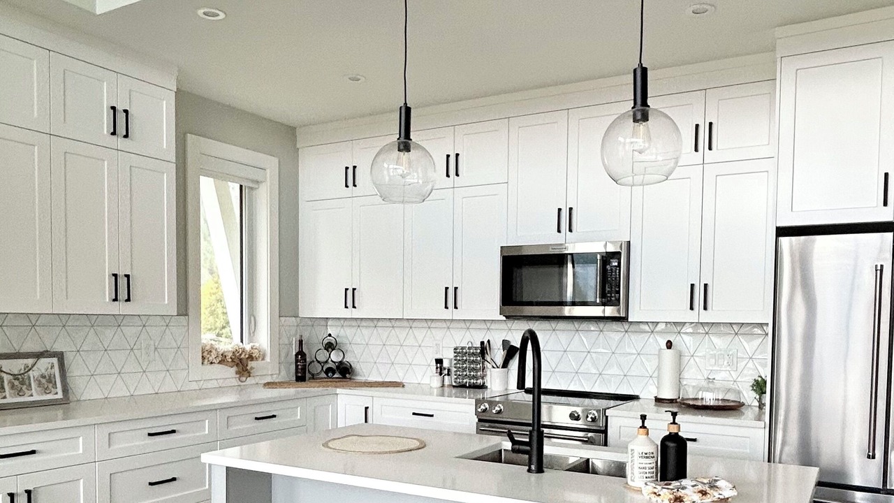 Photo of Kitchen in Harrison Hot Springs