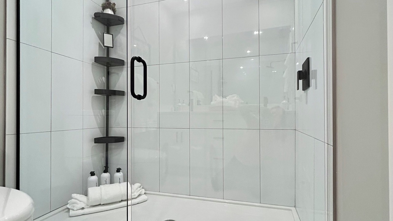 Photo of Bathroom in Harrison Hot Springs