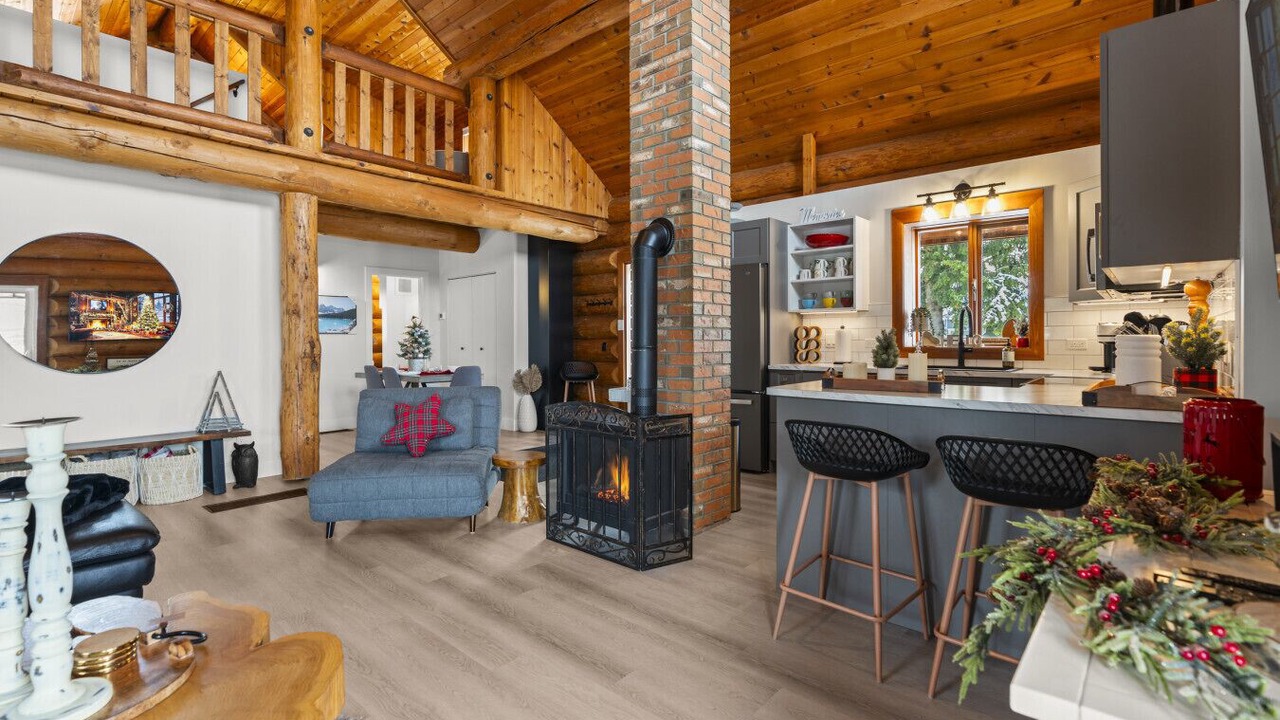 Photo of Livingroom in Vernon
