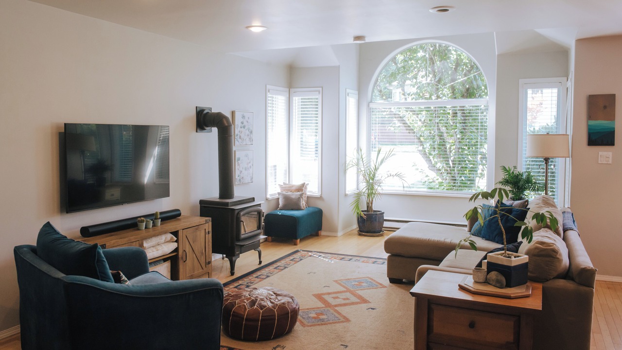 Photo of Livingroom in Garibaldi Highlands