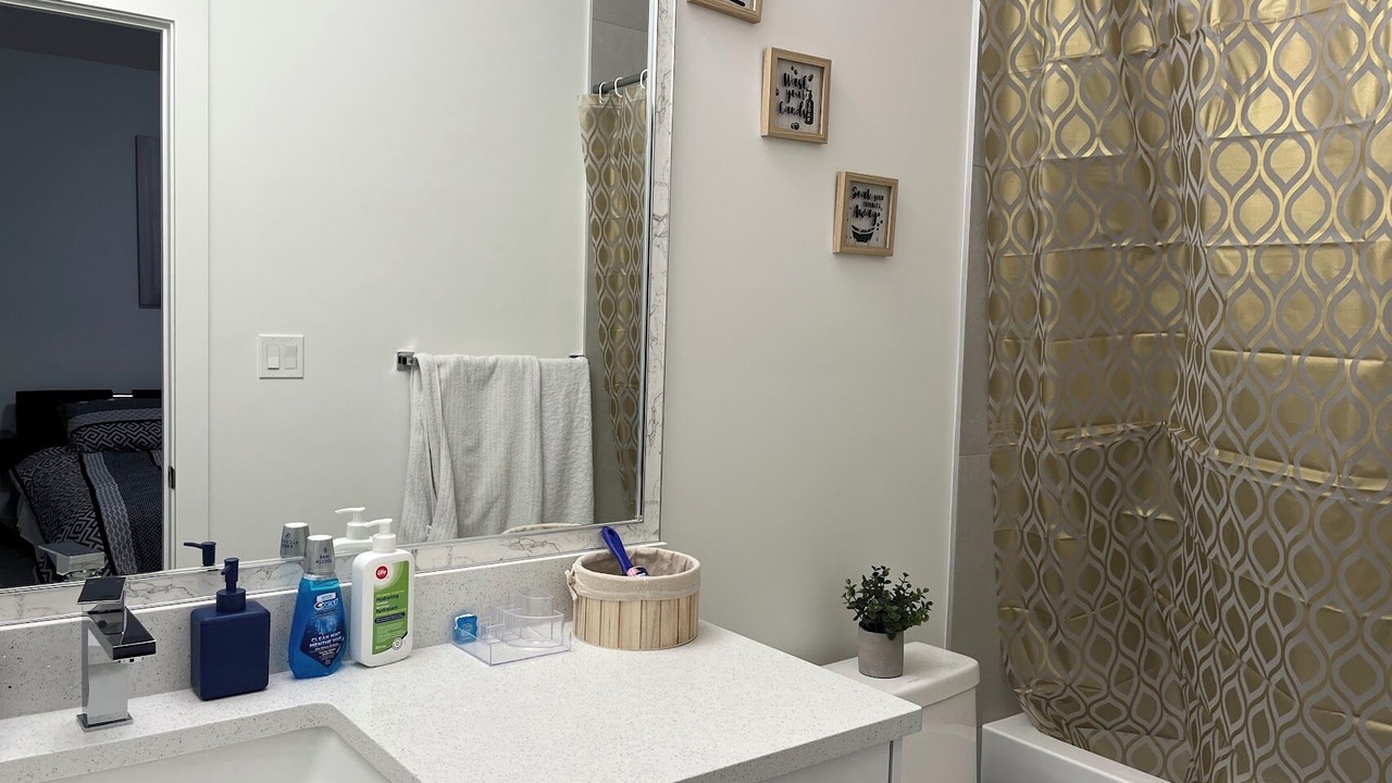 Photo of Bathroom in Leduc County