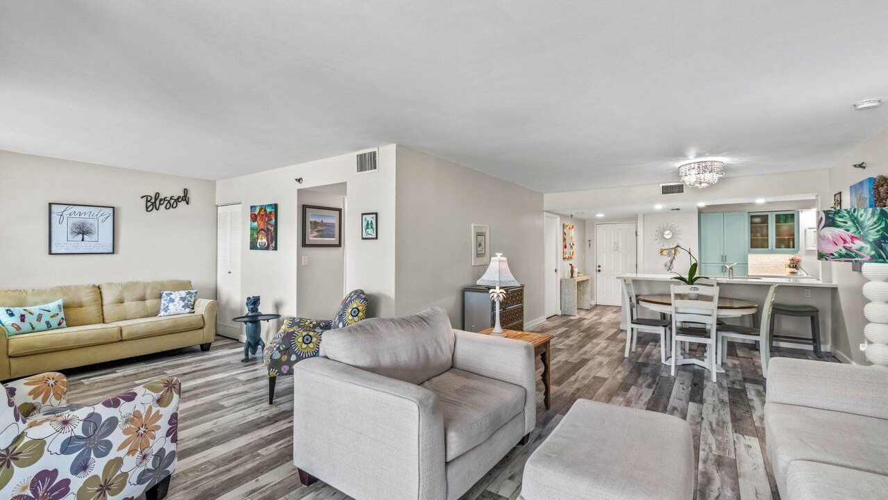 Photo of Livingroom in Boca Raton
