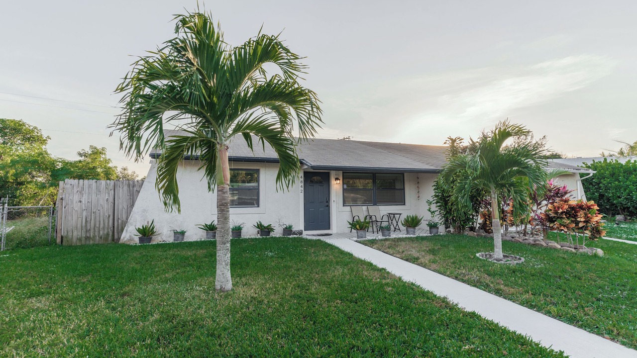 Photo of Outdoor in BallenIsles