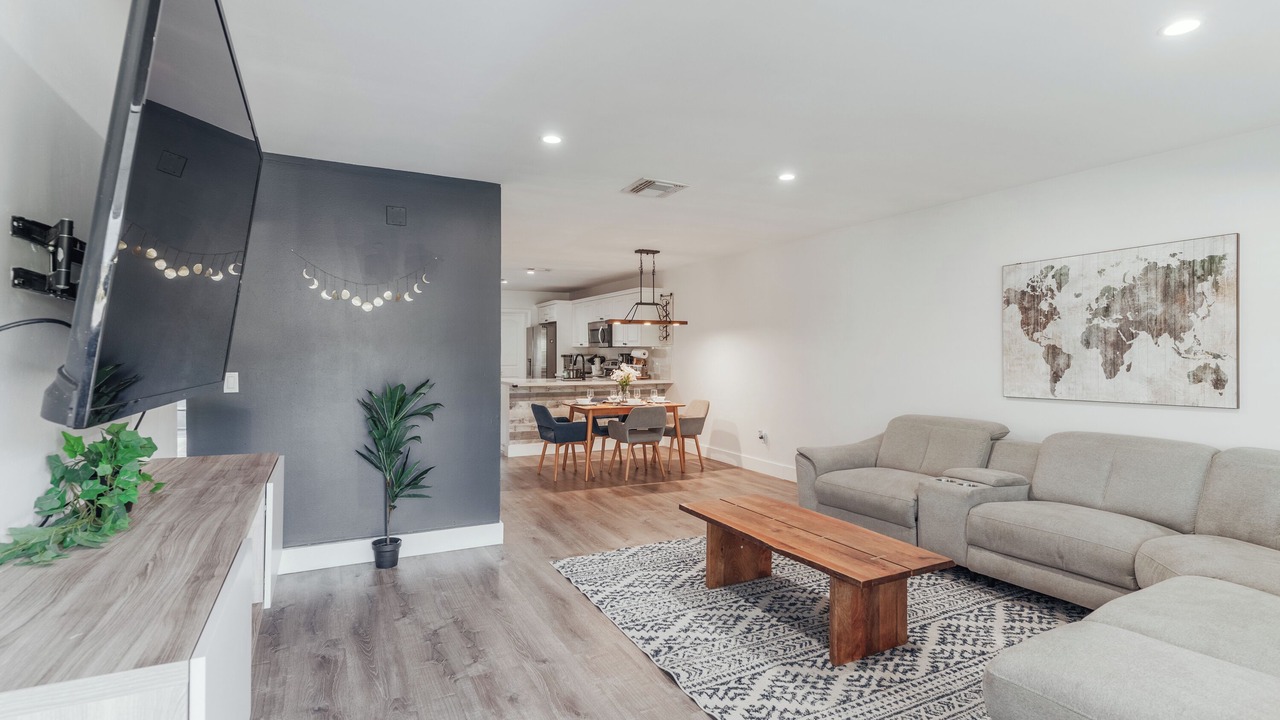 Photo of Livingroom in BallenIsles