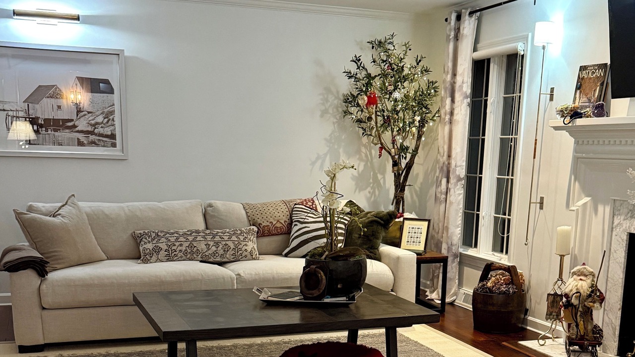Photo of Livingroom in Gates Mills
