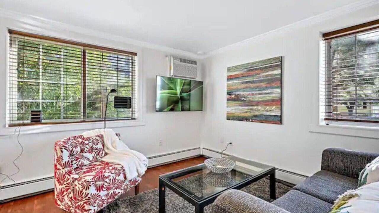 Photo of Livingroom in Englewood