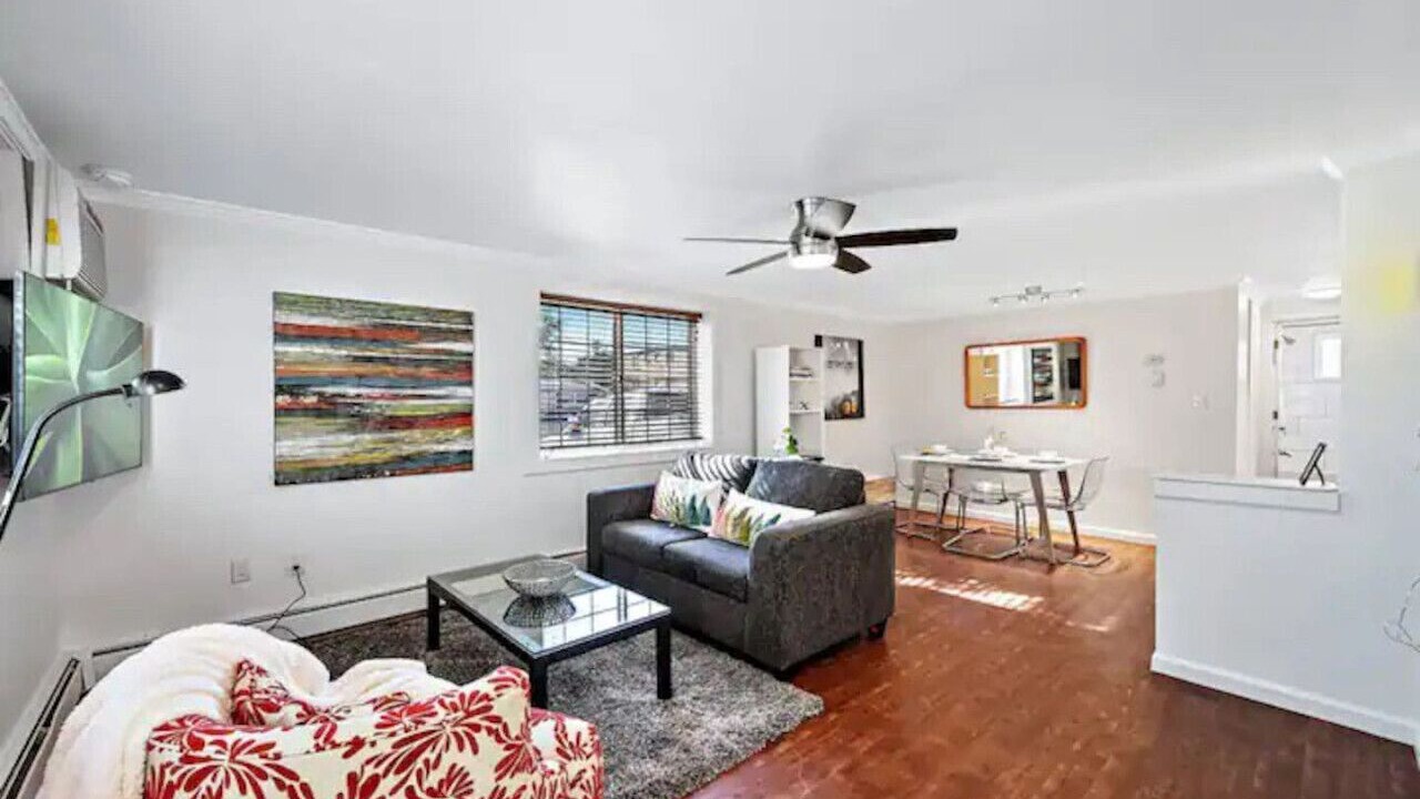 Photo of Livingroom in Englewood