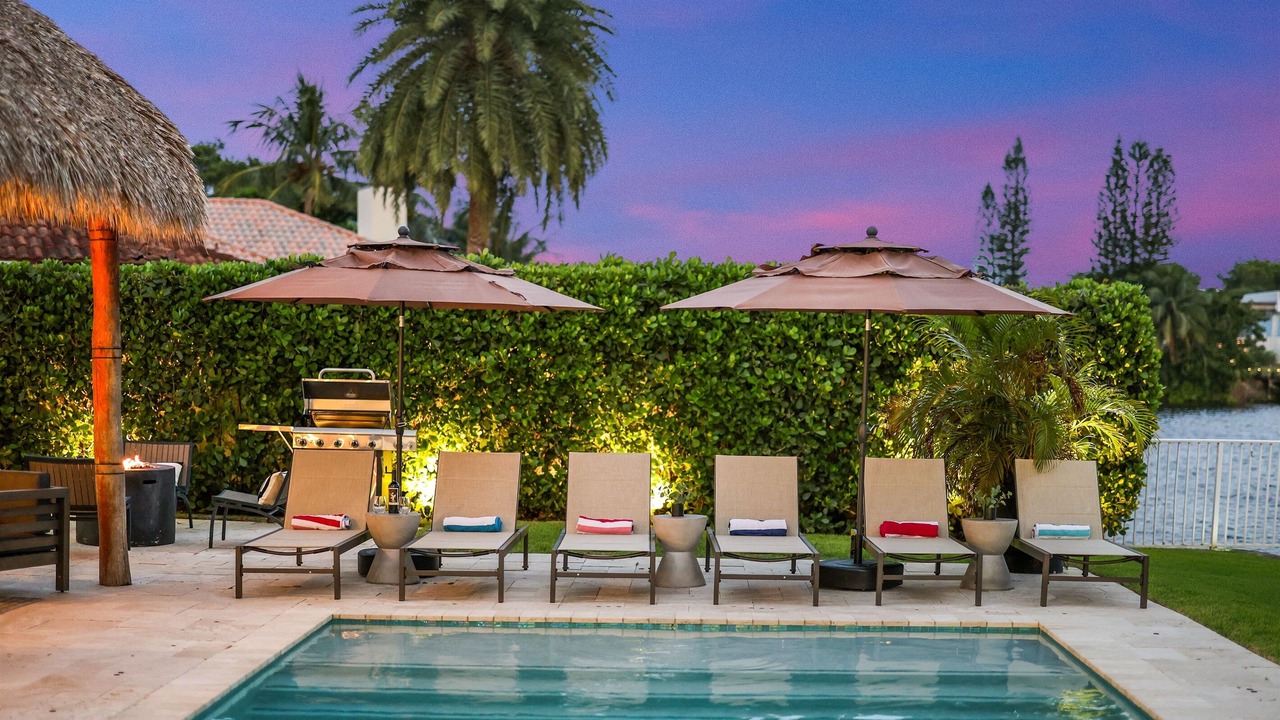 Photo of Outdoor in Tropic Palms