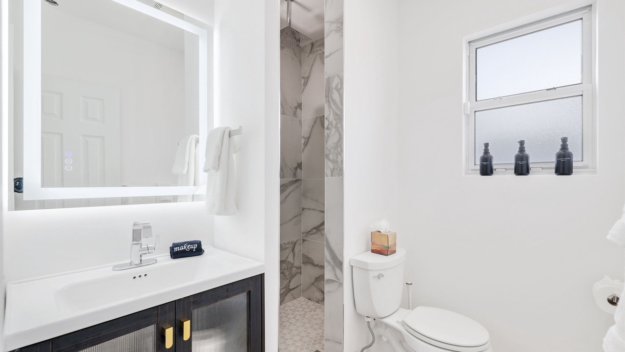 Photo of Bathroom in Tropic Palms
