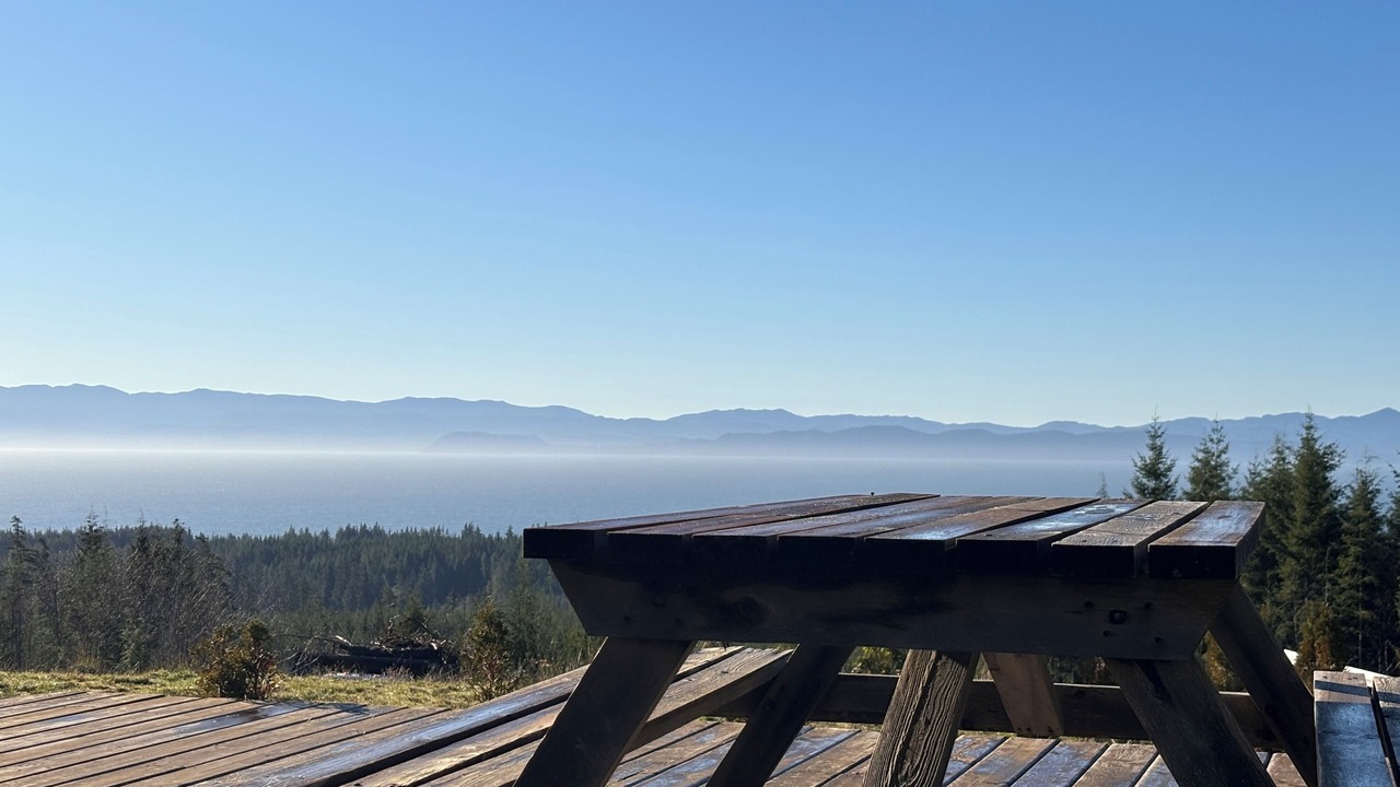 Photo of Patio Balcony in Juan de Fuca Electoral Area