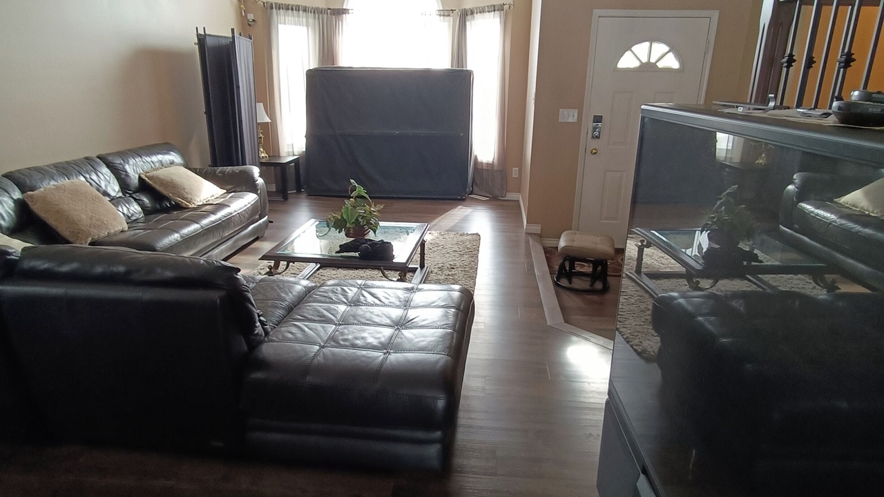 Photo of Livingroom in Southeast Edmonton