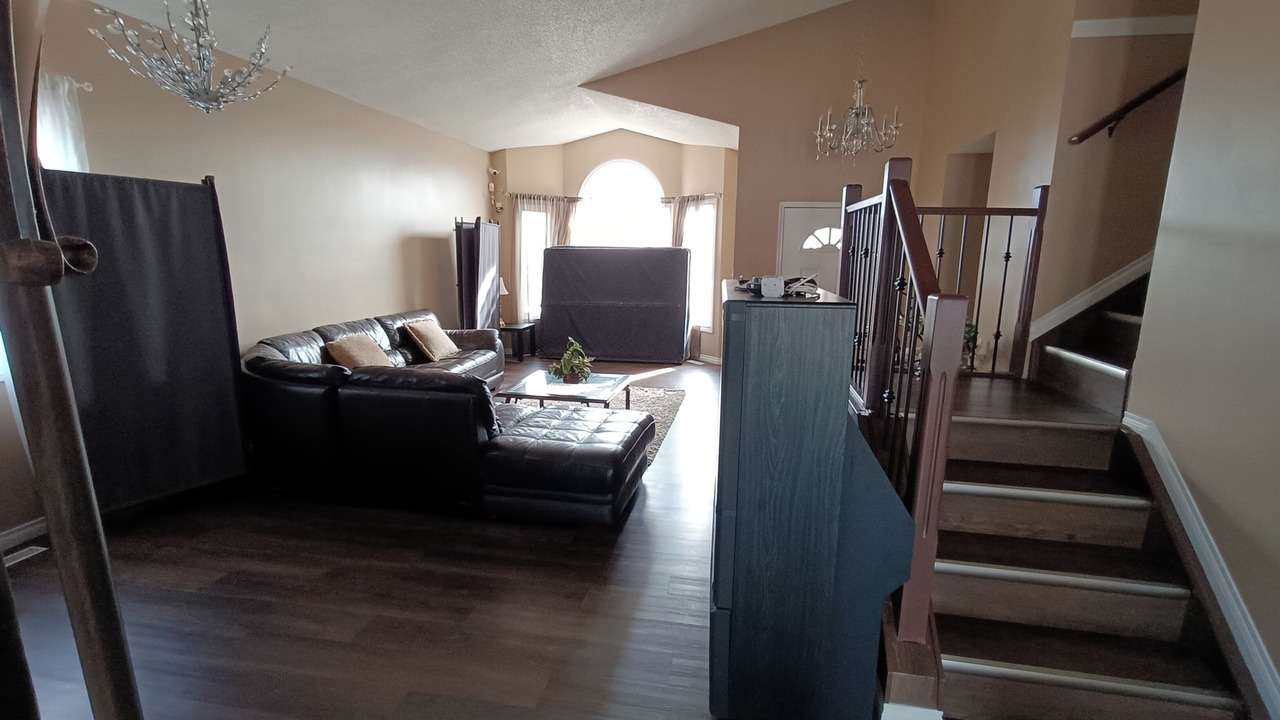 Photo of Livingroom in Southeast Edmonton