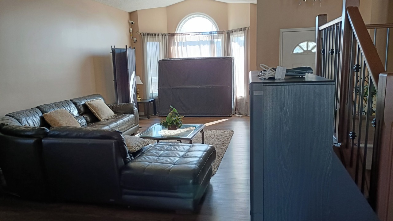 Photo of Livingroom in Southeast Edmonton