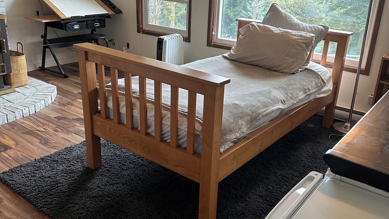 Photo of Bedroom in Colwood