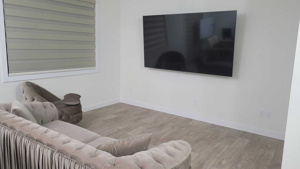 Photo of Livingroom in Southwest Edmonton