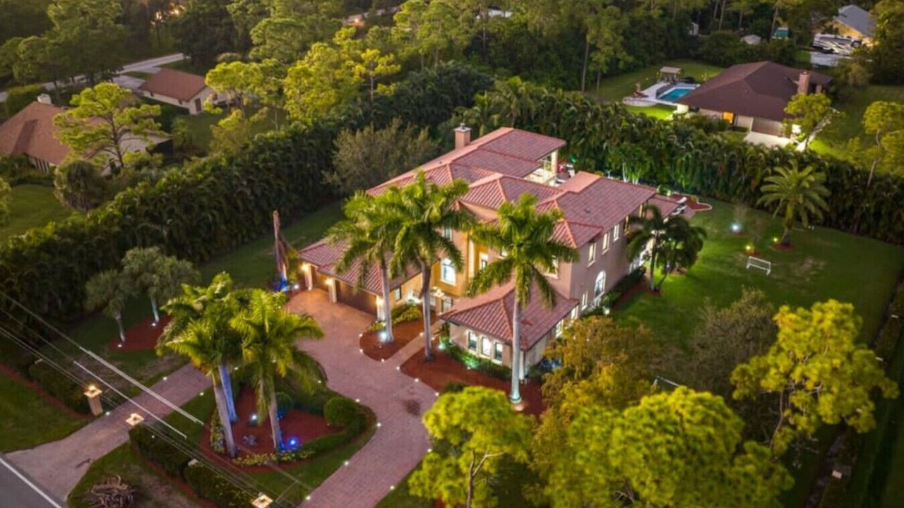 Photo of Outdoor in Palm Beach Country Estates