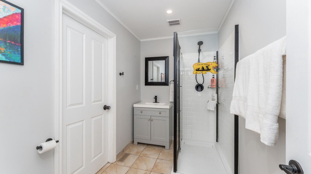 Photo of Bathroom in Division No. 14